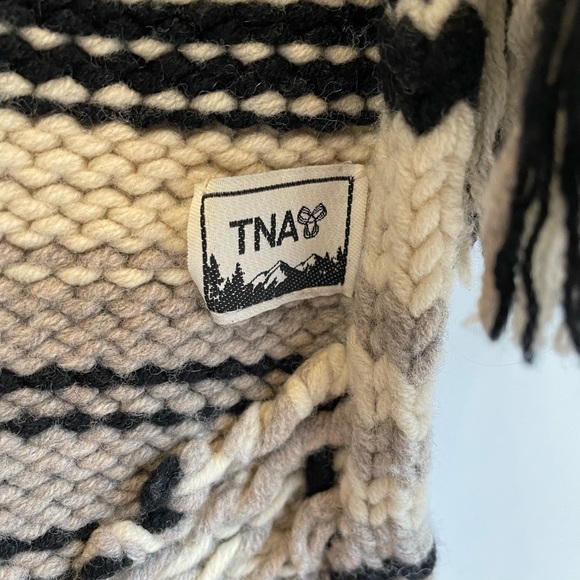 TNA Sea to Sky Cowichan Knit Wool Scarf - Picture 2 of 3